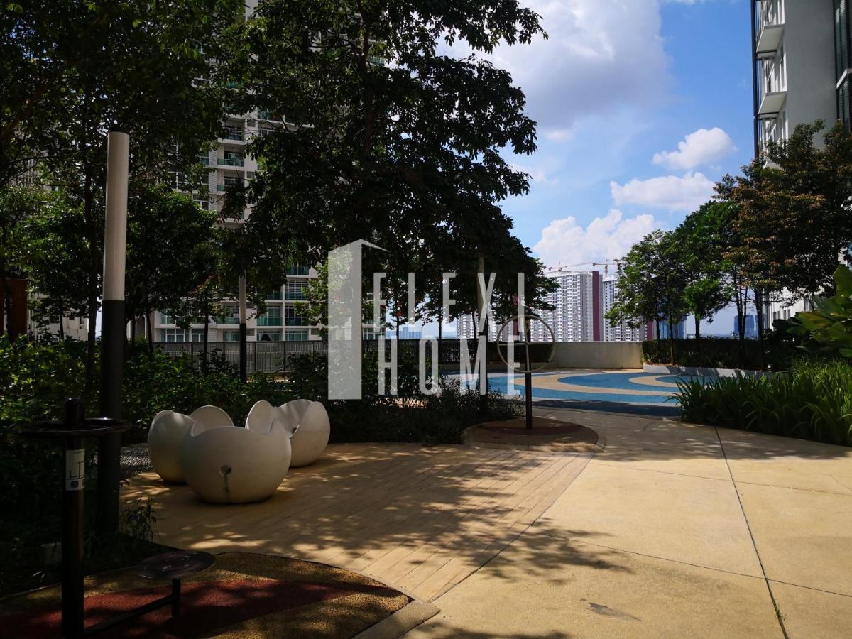 Spacious Big Room, Designed & Quiet Family Home, Eclipse In Cyberjaya By Flexihome-My エクステリア 写真